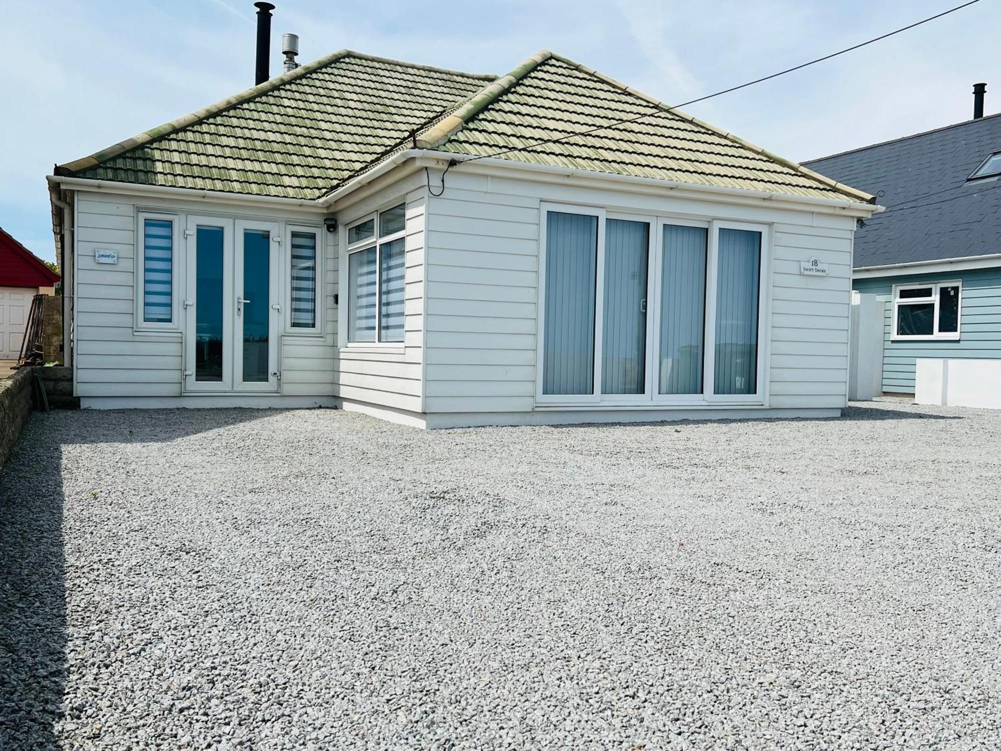 Pass The Keys Fabulous Beach Front Holiday Location Lydd Zewnętrze zdjęcie